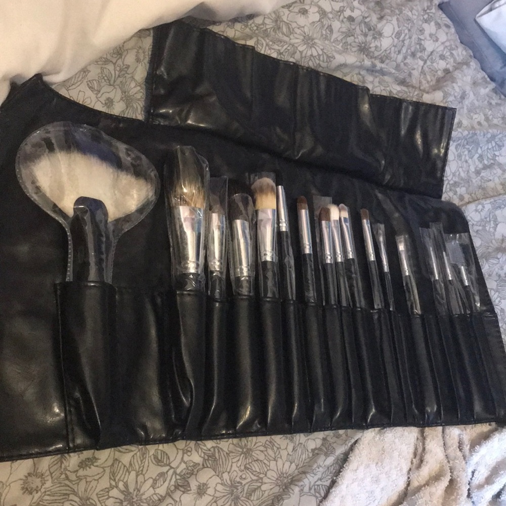 Morphe brush roll!